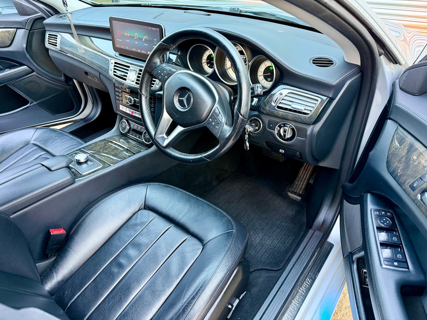 Used Mercedes-Benz CLS 2011 for sale - 77522305: Photo 15