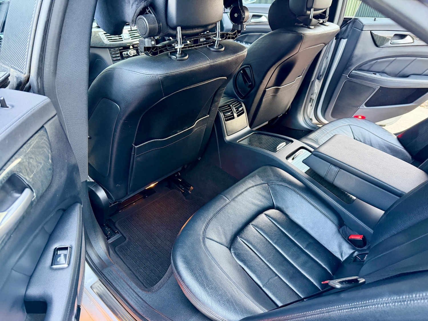 Used Mercedes-Benz CLS 2011 for sale - 77522305: Photo 16