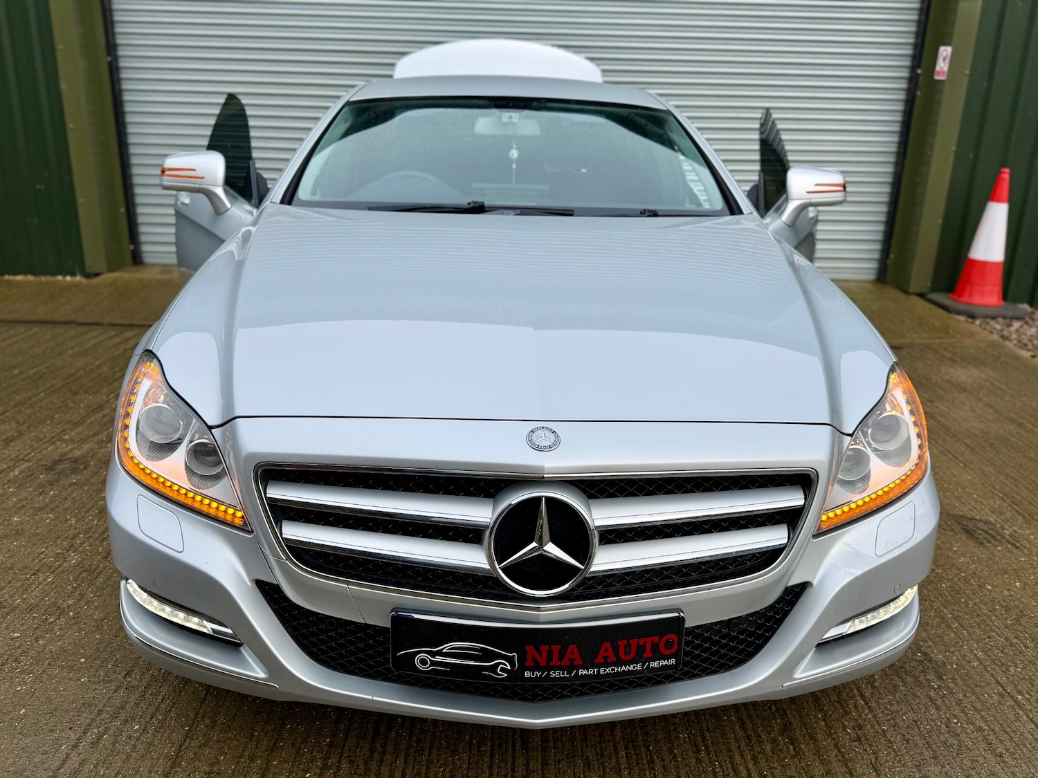 Used Mercedes-Benz CLS 2011 for sale - 77522305: Photo 2