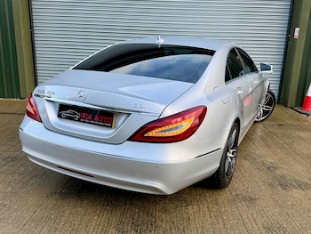 Used Mercedes-Benz CLS 2011 for sale - 77522305: Photo