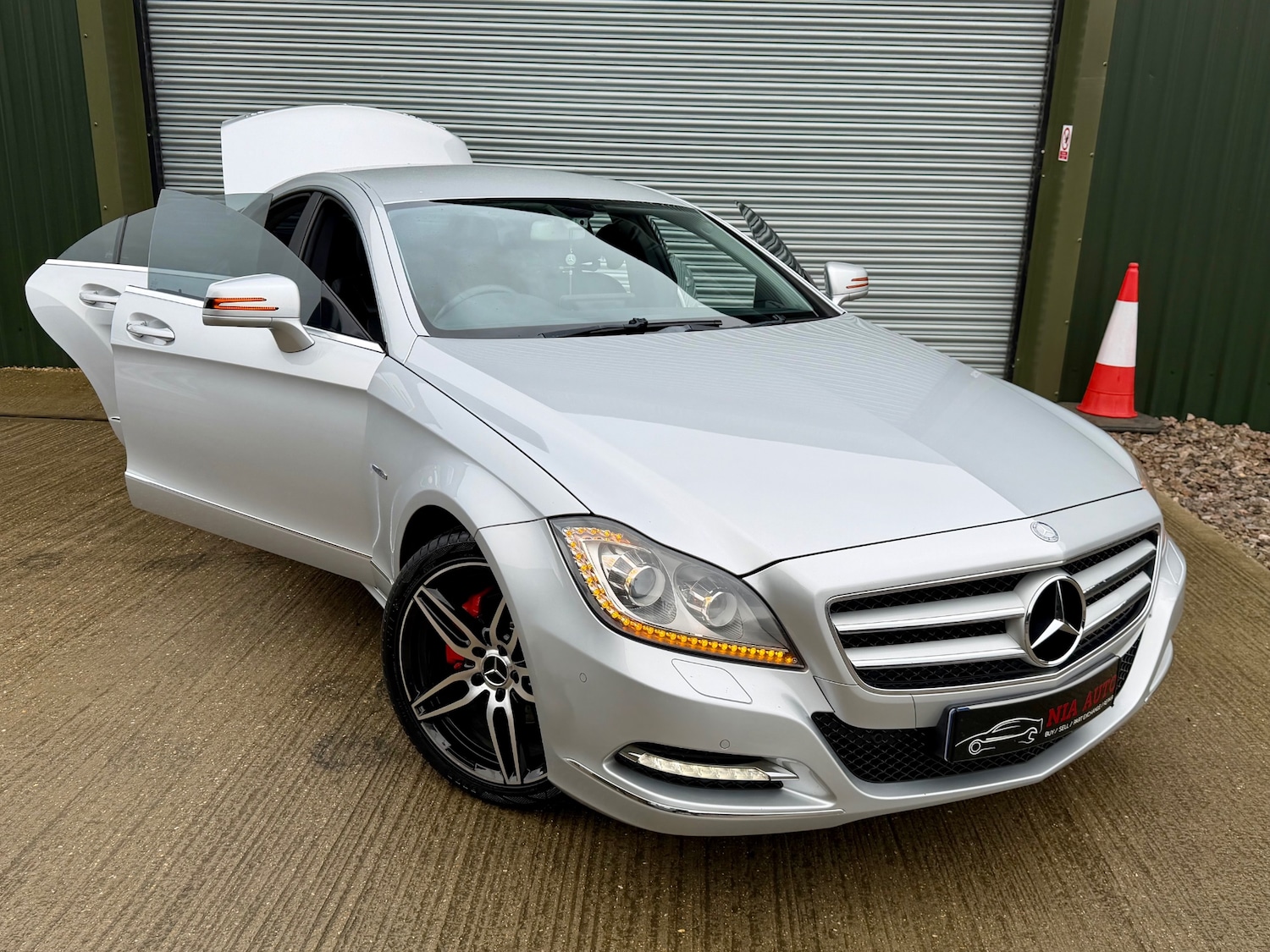 Used Mercedes-Benz CLS 2011 for sale - 77522305: Photo 7
