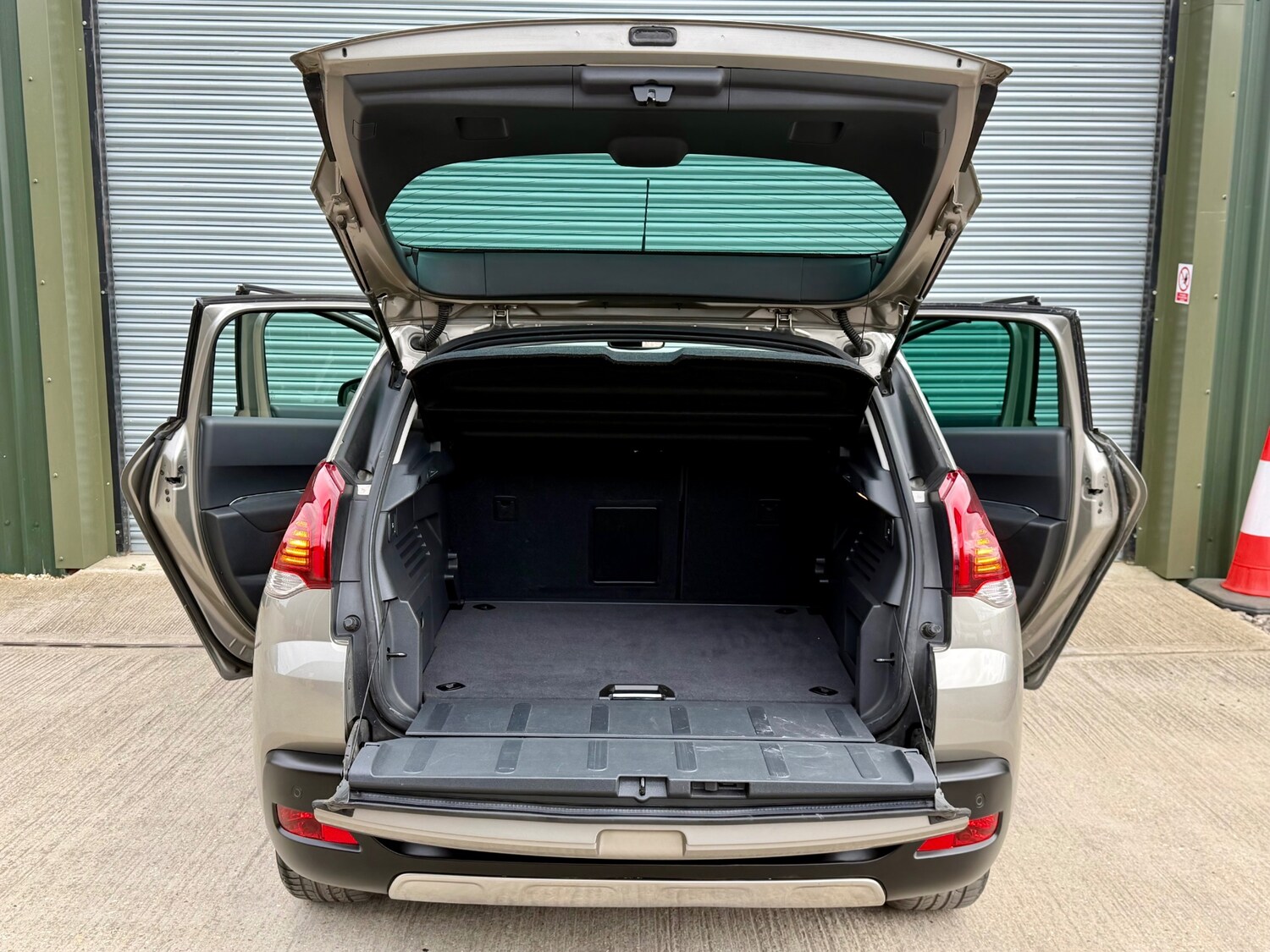 Used Peugeot 3008 2014 for sale - 78150996: Photo 12