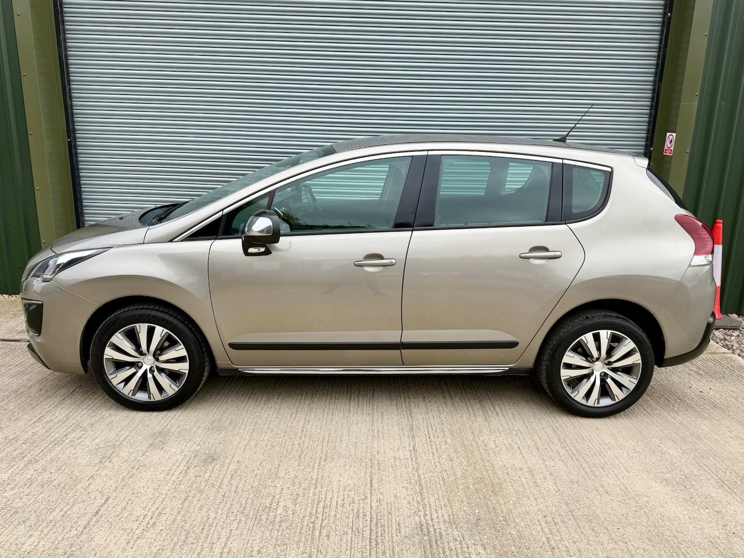 Used Peugeot 3008 2014 for sale - 78150996: Photo 5