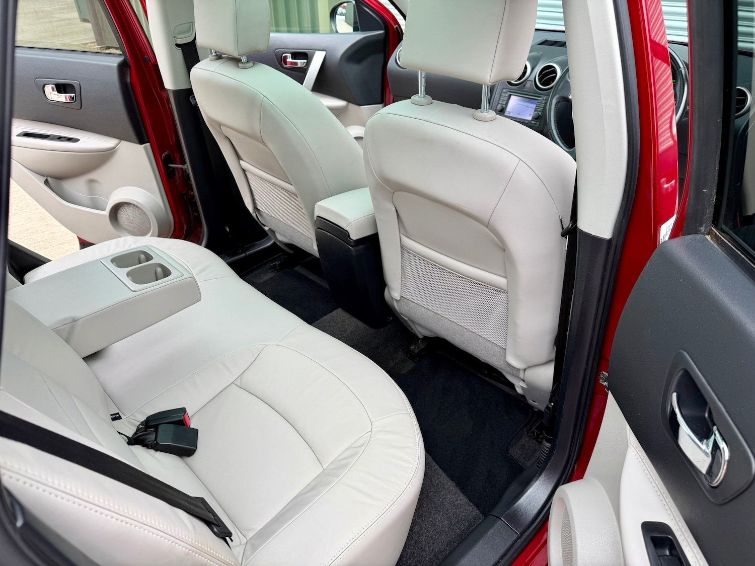 Used Nissan Qashqai 2010 for sale - 76225476: Photo 15