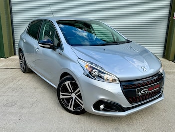 Peugeot - 208