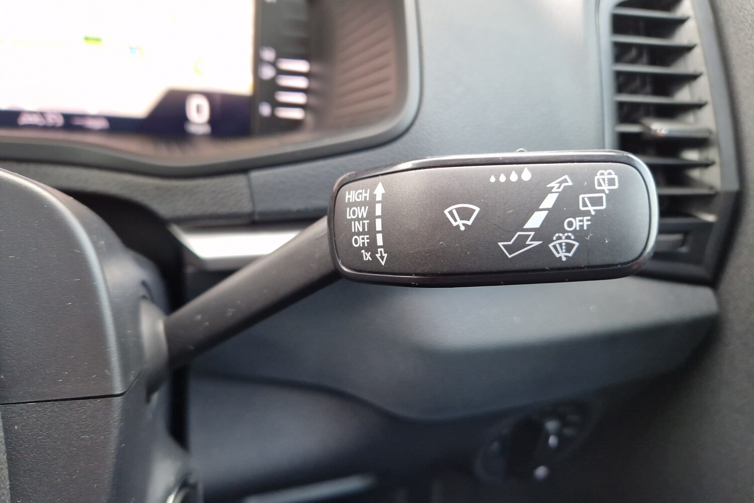 Used Skoda Karoq 2025 for sale - 77725542: Photo 15