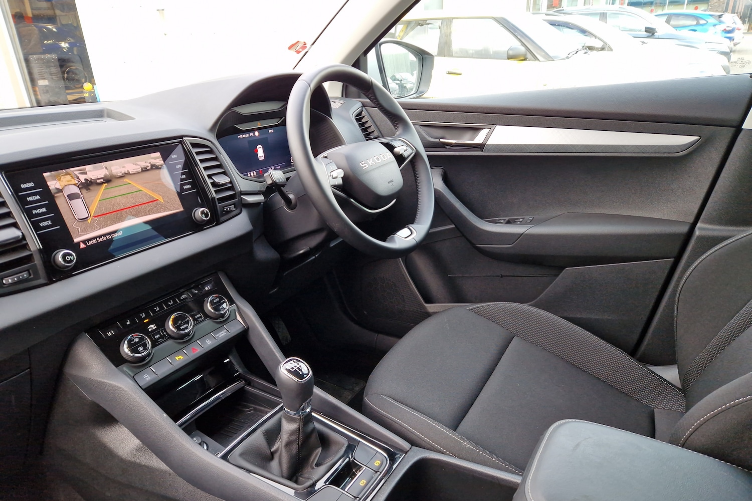 Used Skoda Karoq 2025 for sale - 77725542: Photo 2