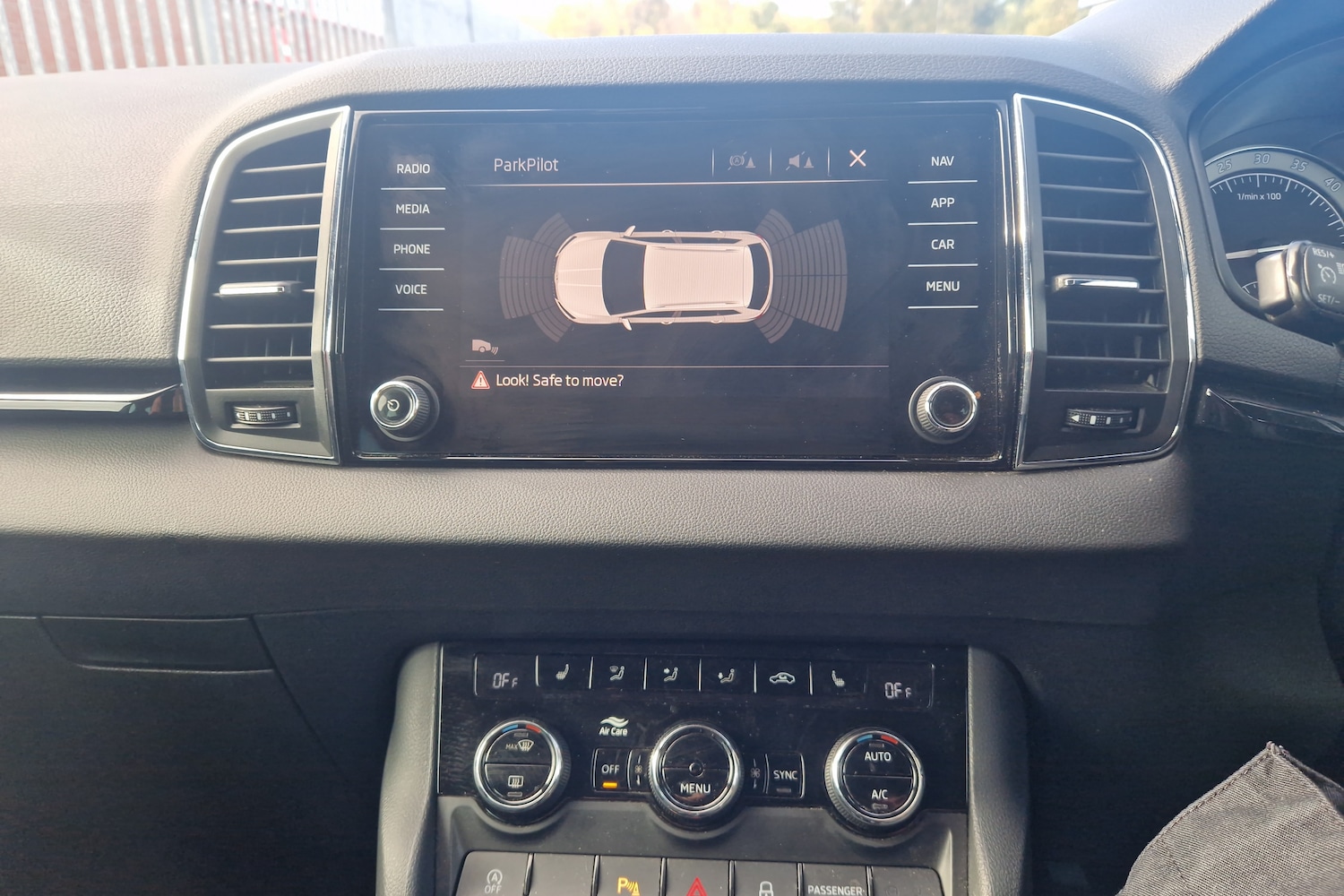 Used Skoda Karoq 2018 for sale - 77809864: Photo 11