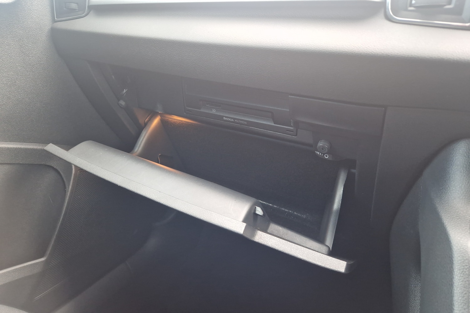 Used Skoda Karoq 2018 for sale - 76311304: Photo 24