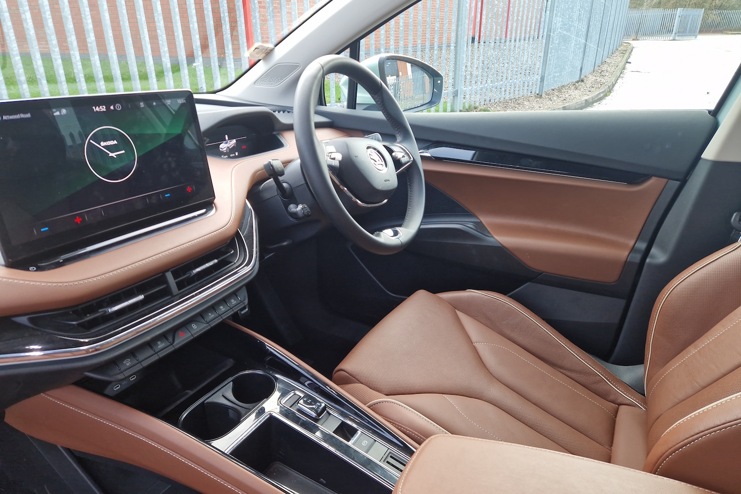 Used Skoda Enyaq 2023 for sale - 77673394: Photo 2