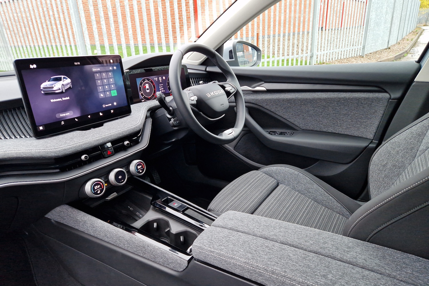 Used Skoda Superb 2025 for sale - 78074505: Photo 2