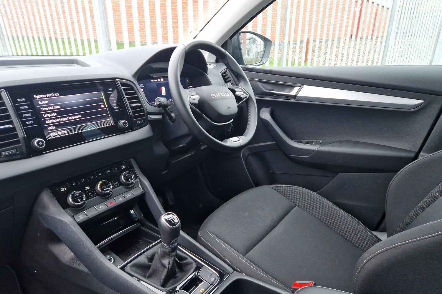 Used Skoda Karoq 2025 for sale - 76681467: Photo 2