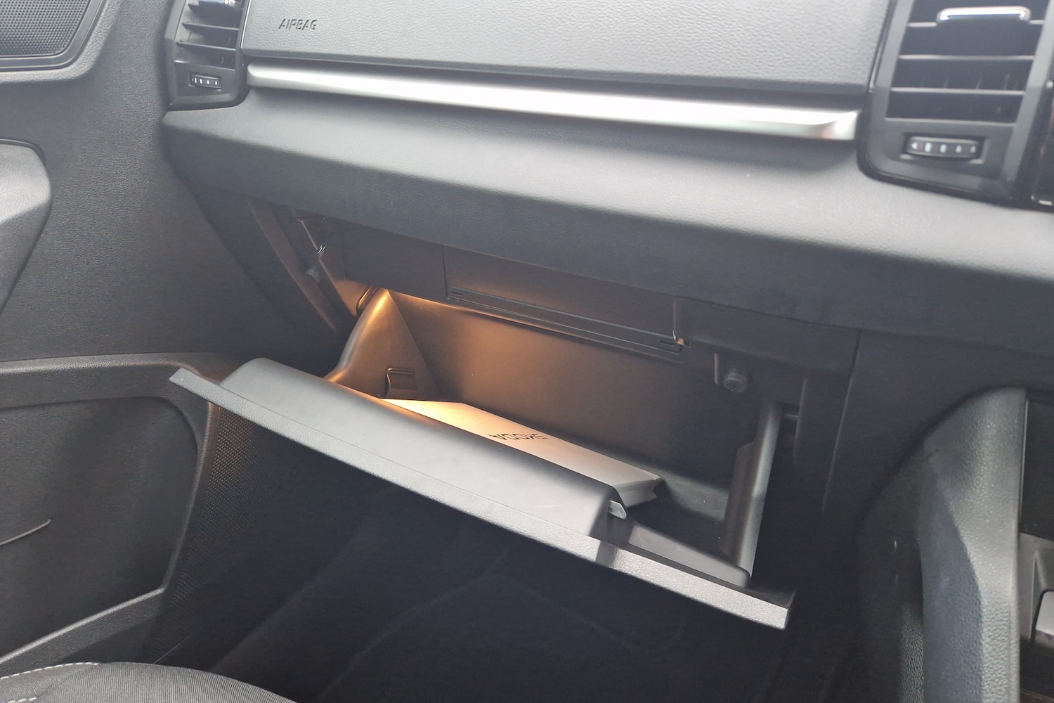 Used Skoda Karoq 2025 for sale - 76681467: Photo 23