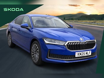 2025 (25) - 2.0 TDI 193 Laurin + Klement 4X4 5dr DSG