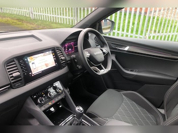 Used Skoda Karoq 2025 for sale - 76942870: Photo