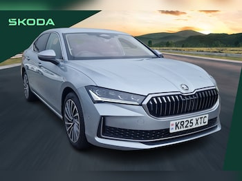 2025 (25) - 2.0 TSI Laurin + Klement 4X4 5dr DSG