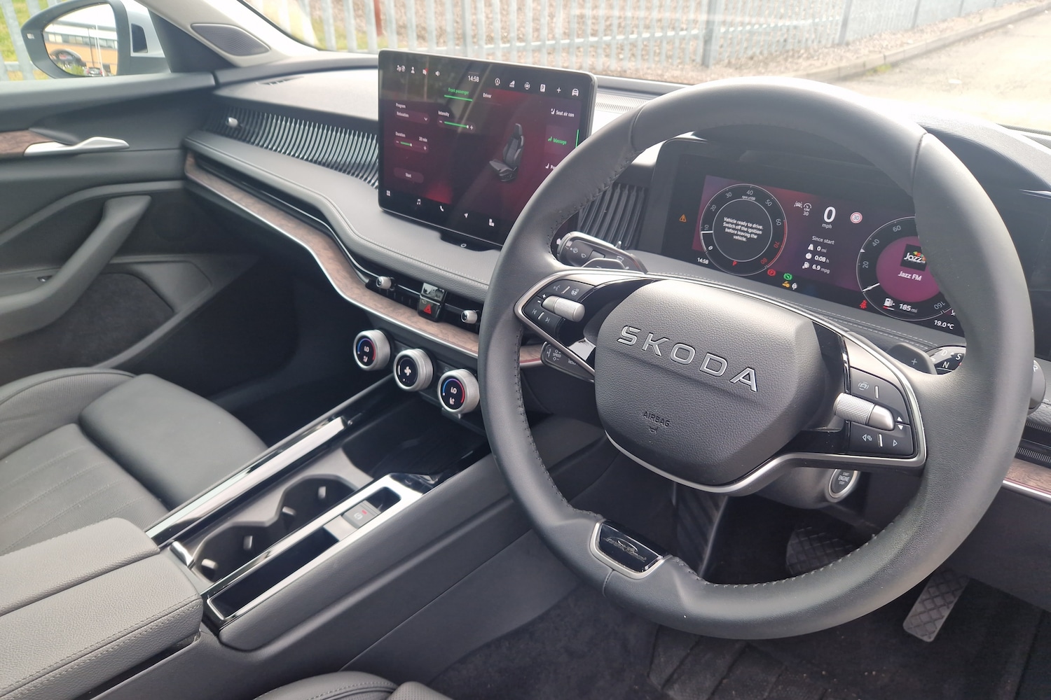 Used Skoda Superb 2025 for sale - 76680439: Photo 6