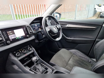 Used Skoda Karoq 2023 for sale - 76676347: Photo