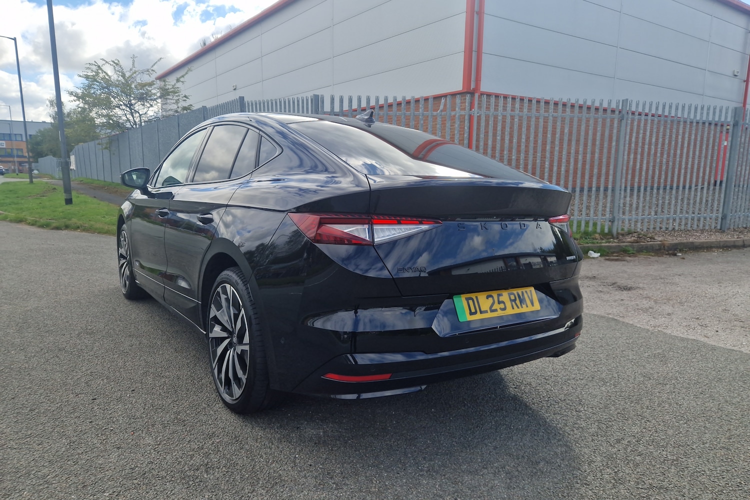 Used Skoda Enyaq 2025 for sale - 76680654: Photo 18