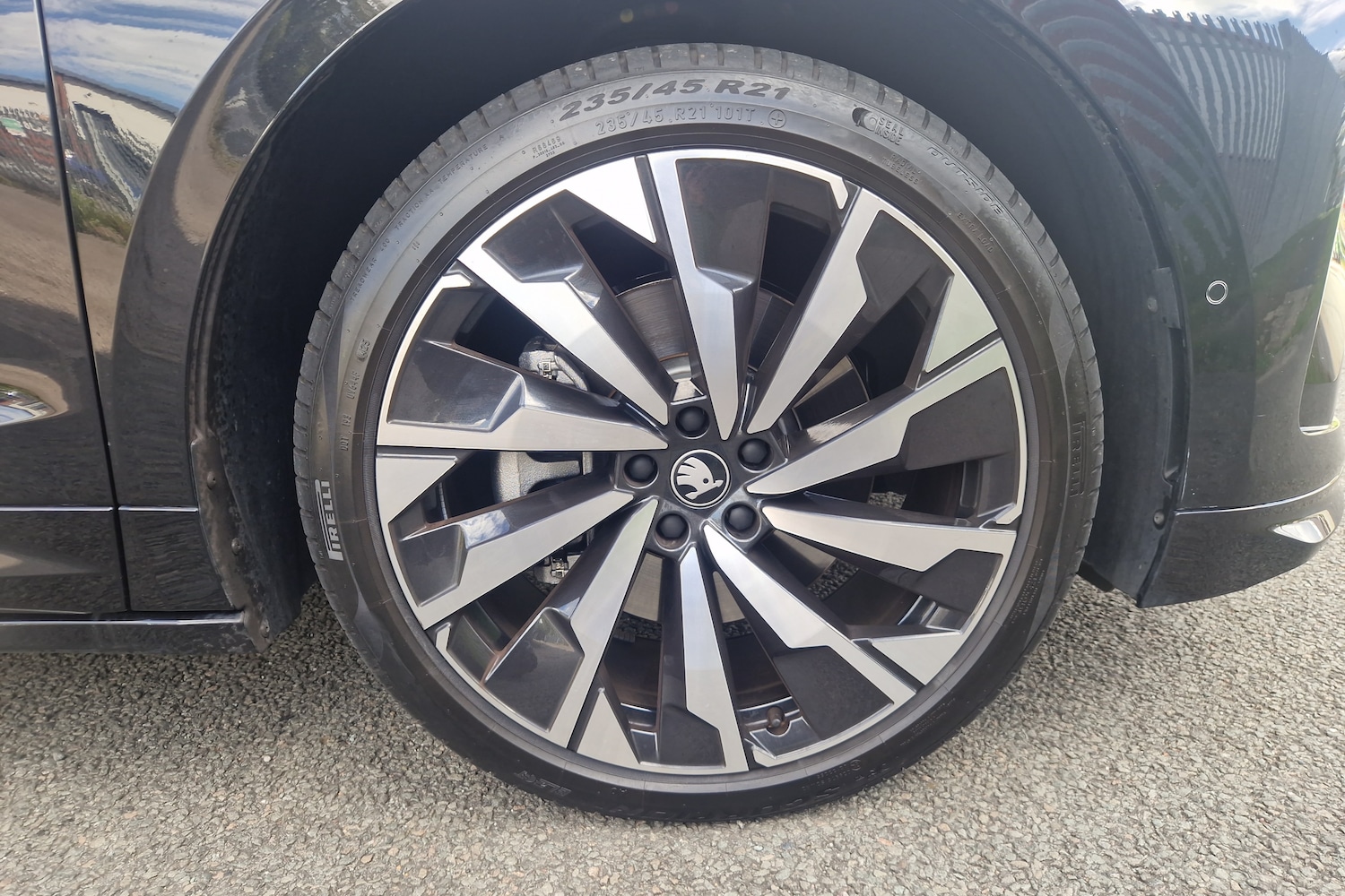 Used Skoda Enyaq 2025 for sale - 76680654: Photo 5