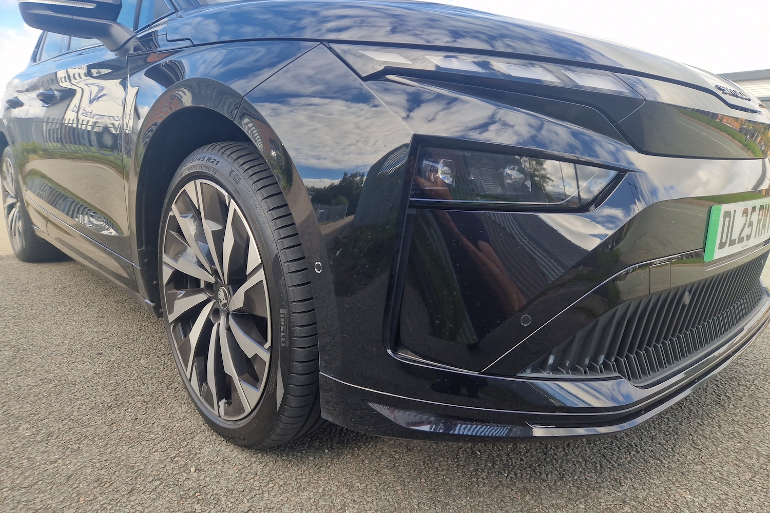 Used Skoda Enyaq 2025 for sale - 76680654: Photo 9