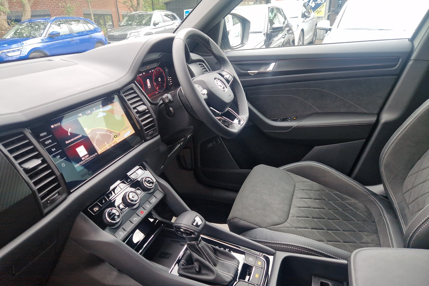 Used Skoda Kodiaq 2023 for sale - 77599996: Photo 2