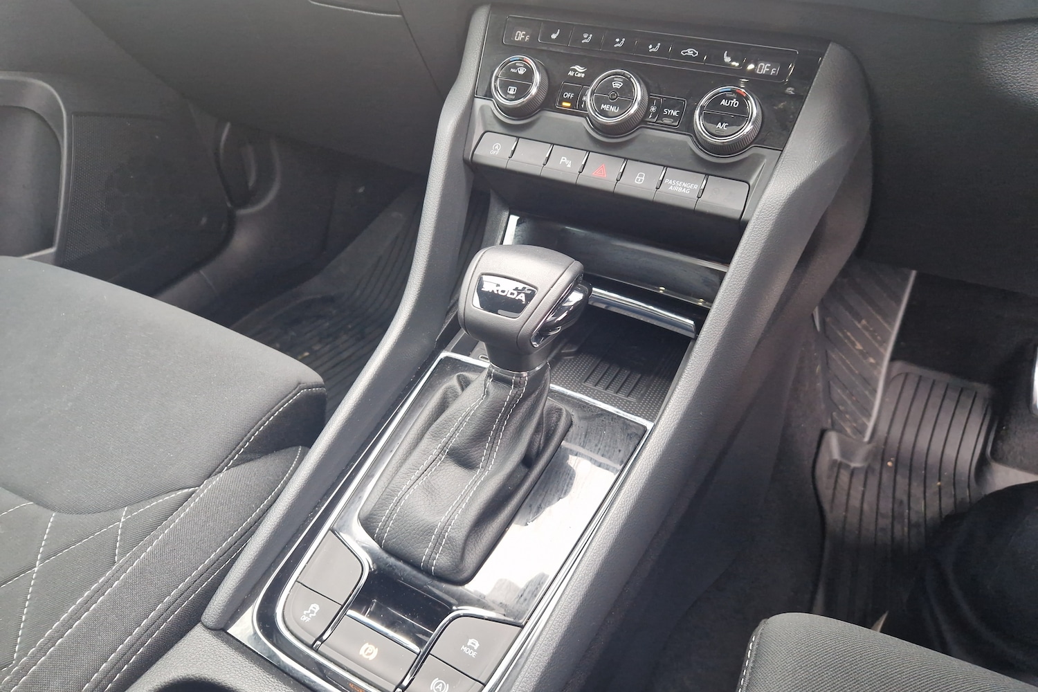 Used Skoda Karoq 2025 for sale - 77018193: Photo 15