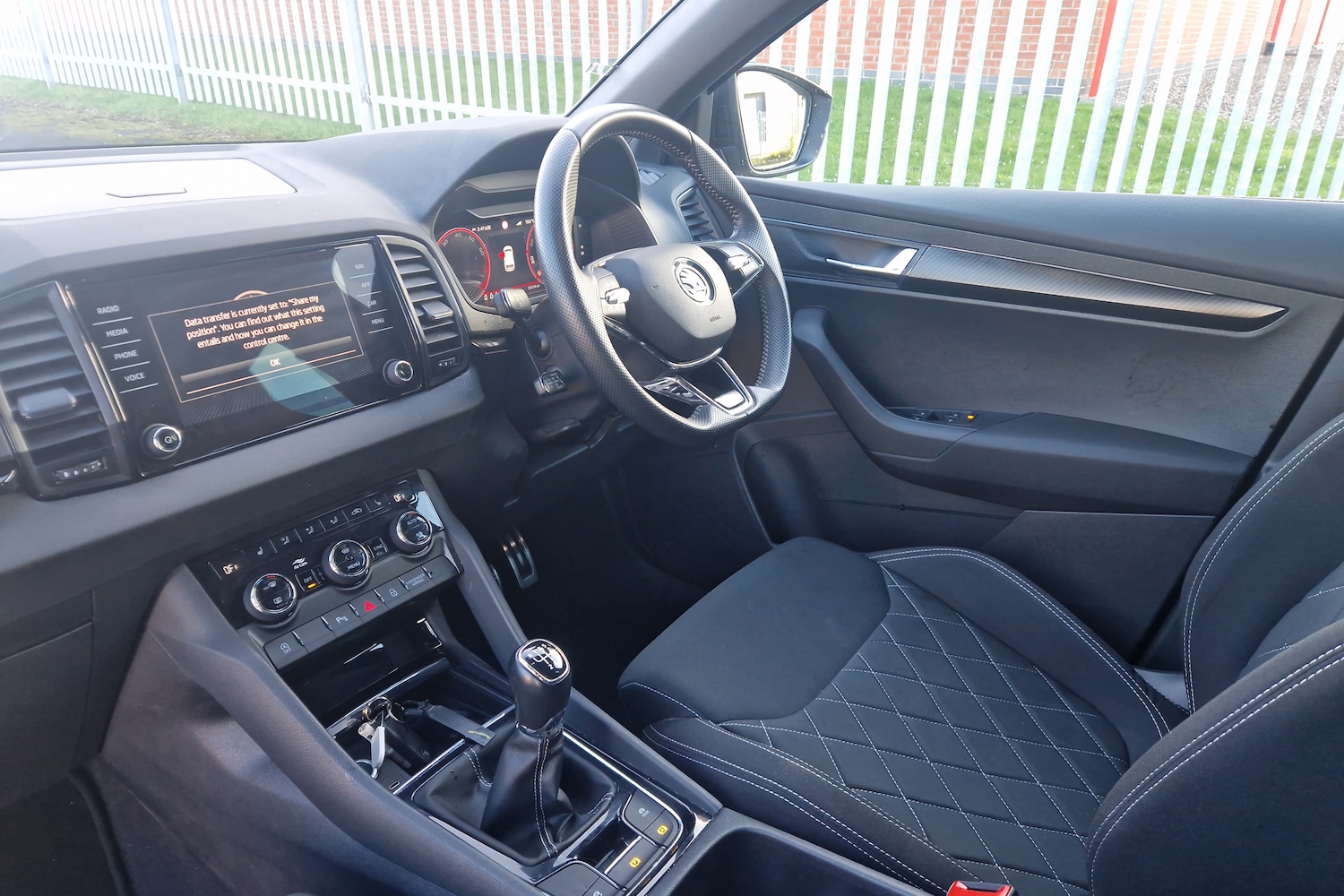 Used Skoda Karoq 2023 for sale - 76676855: Photo 2