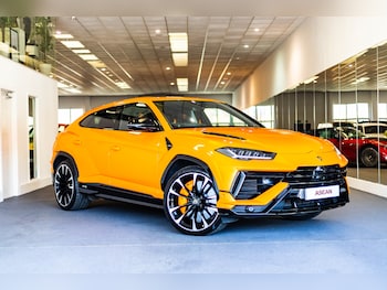Used Lamborghini Urus 2023 for sale - 79582331: Photo