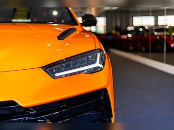 Used Lamborghini Urus 2023 for sale - 79582331: Photo