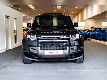 Used Land Rover Defender 110 2024 for sale - 79582298: Photo