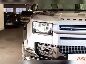 Used Land Rover Defender 110 2024 for sale - 79582284: Photo