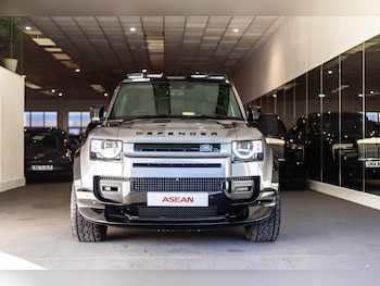 Used Land Rover Defender 110 2024 for sale - 79582284: Photo