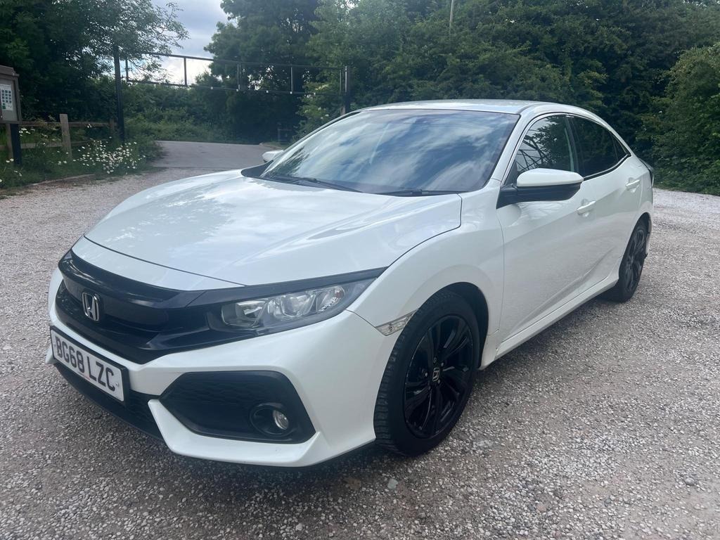 Used Honda Civic 2018 for sale - 78127271: Photo 3