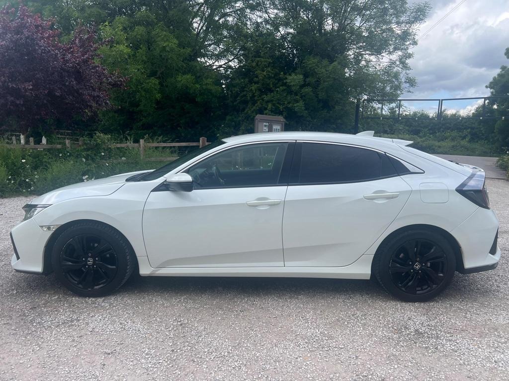 Used Honda Civic 2018 for sale - 78127271: Photo 4