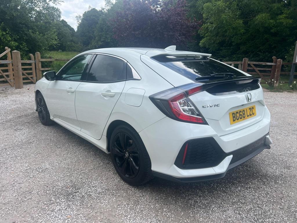 Used Honda Civic 2018 for sale - 78127271: Photo 5