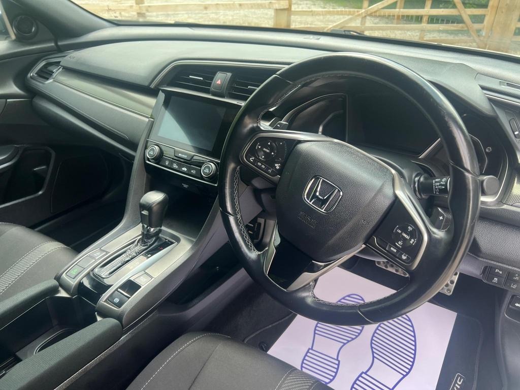 Used Honda Civic 2018 for sale - 78127271: Photo 7