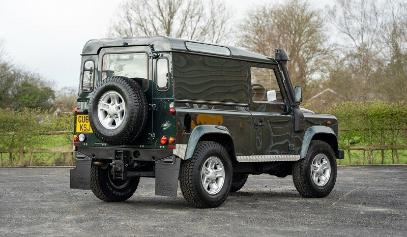 Used Land Rover Defender 2010 for sale - 78108392: Photo 4