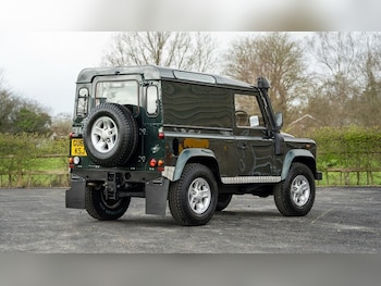 Used Land Rover Defender 2010 for sale - 78108392: Photo