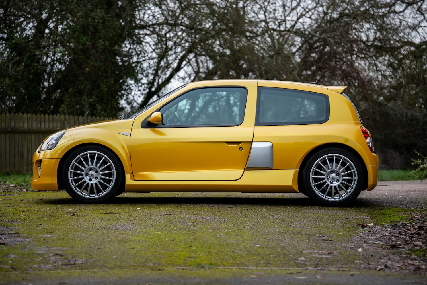 Used Renault Clio 2005 for sale - 78125514: Photo 2