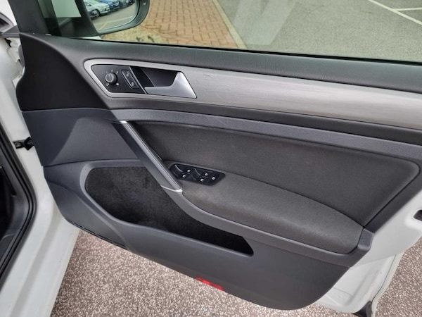 Used Volkswagen Golf 2015 for sale - 76216551: Photo 21