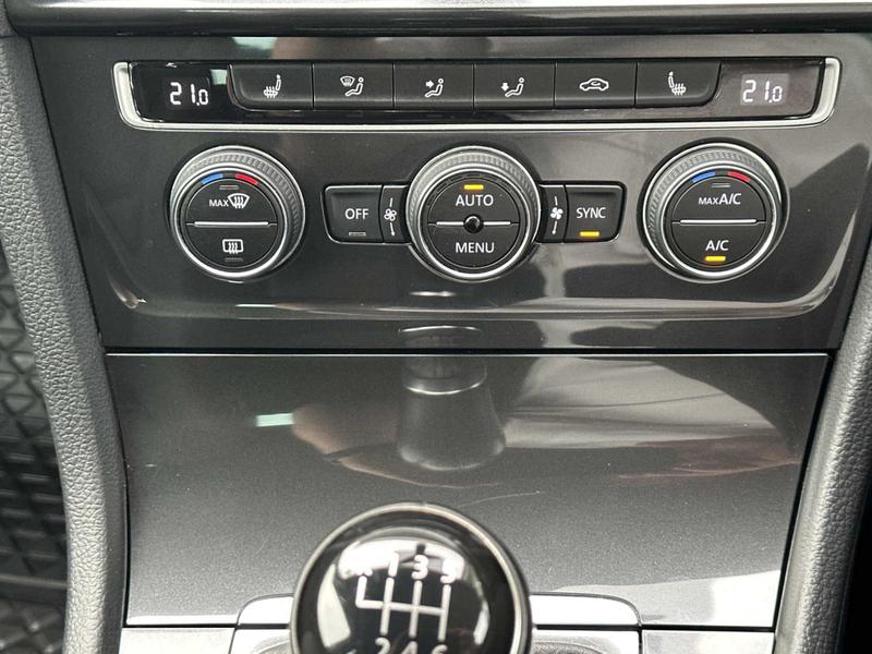 Used Volkswagen Golf 2020 for sale - 76097204: Photo 27