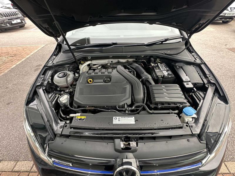 Used Volkswagen Golf 2020 for sale - 76097204: Photo 41