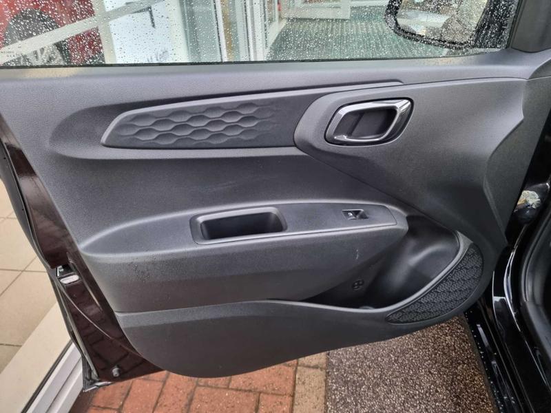 Used Hyundai i10 2022 for sale - 76302633: Photo 32