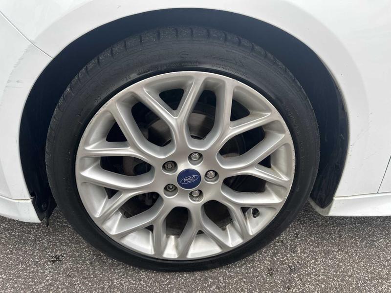 Used Ford Focus 2015 for sale - 76355683: Photo 13