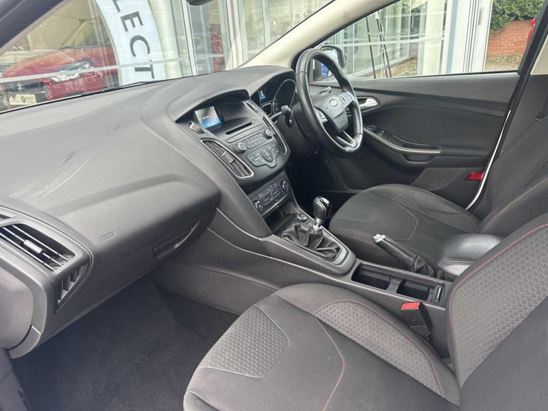 Used Ford Focus 2015 for sale - 76355683: Photo 14