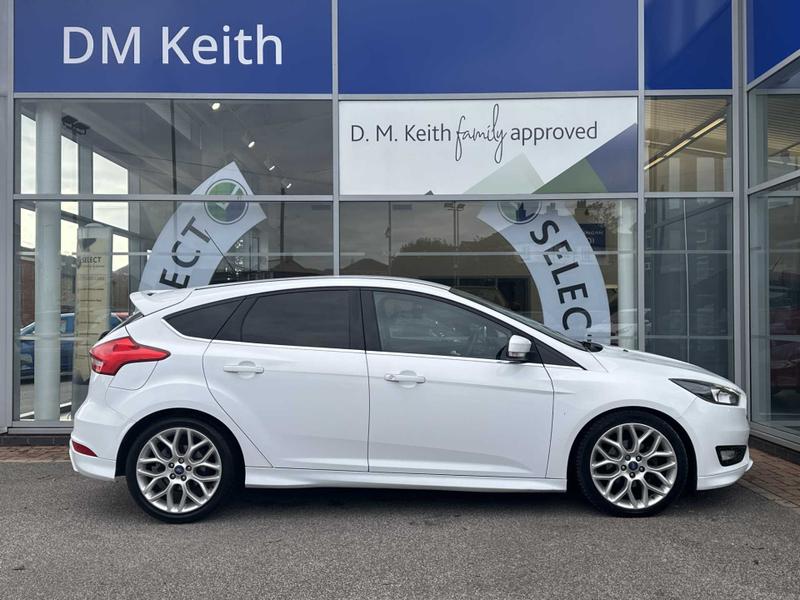 Used Ford Focus 2015 for sale - 76355683: Photo 4