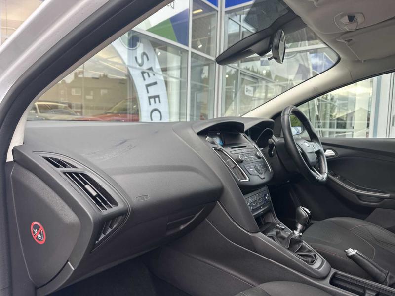 Used Ford Focus 2015 for sale - 76355683: Photo 8