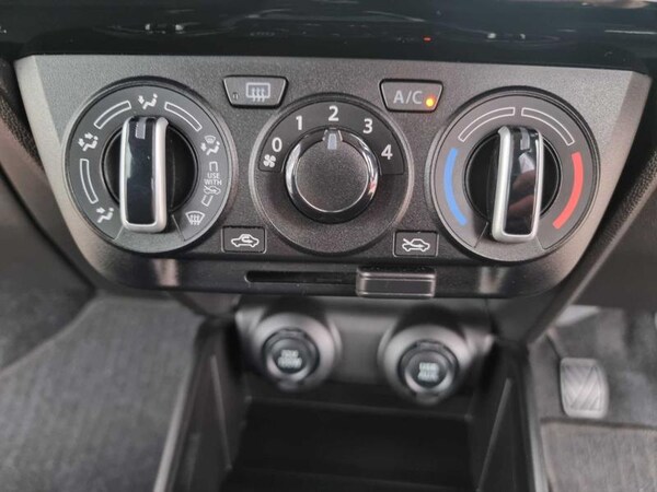 Used Suzuki Swift 2021 for sale - 76161984: Photo 36