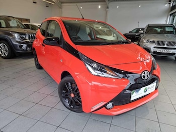 2015 - 1.0 VVT-i X-Cite 5dr Manual